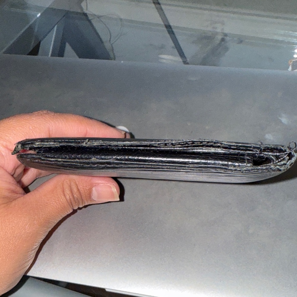 Black Textured Wallet - Picture 8 of 10